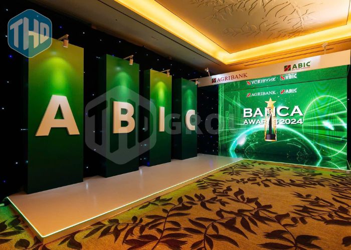 Backdrop Gian Hang Bang Mdf