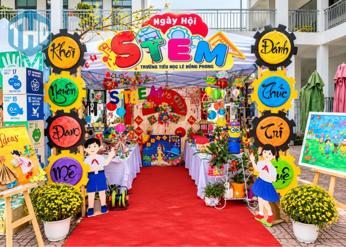 Mau Gian Hang Hoi Cho Hoc Sinh Stem Steam